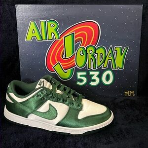 ❌SOLD❌Wmns Nike Dunk Low ‘Satin Green’
